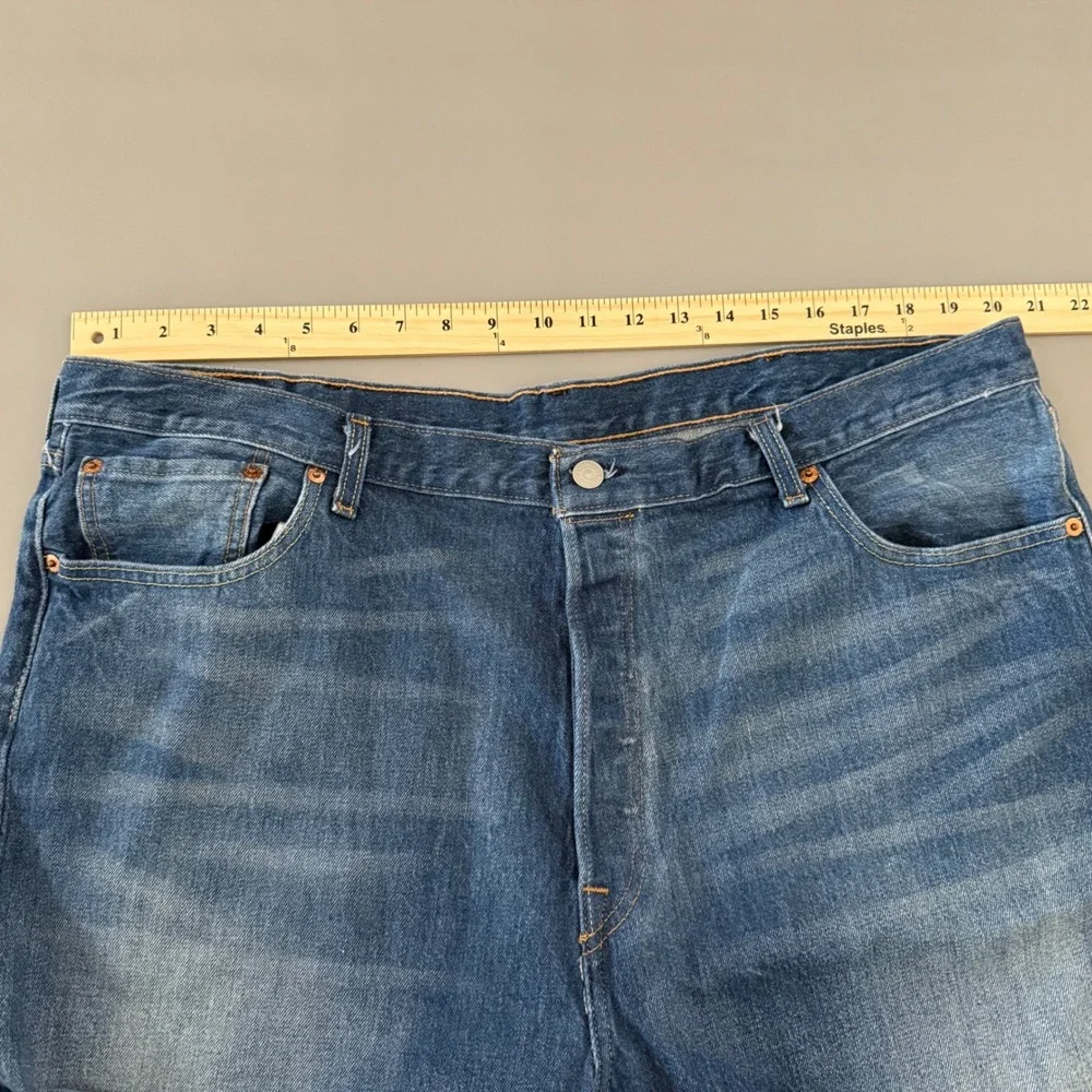 Vintage Levi's 501 Denim Shorts Men's 42 Button‎ Fly Distressed Knee-Length